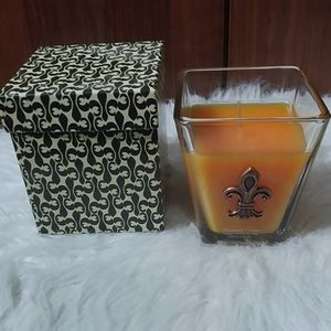 Aromatique /"Honeysuckle/" Wave Candle 9oz.